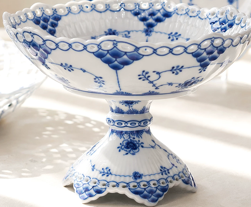 Jingdezhen Blue & White Glaze-Inlaid Arabesque Lace Footed Serving Platter