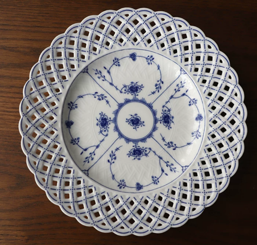 Jingdezhen Blue & White Porcelain Lace Footed Serving Platter — Fruit Bowl, Dessert & Fish Plate