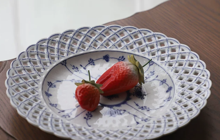 Jingdezhen Blue & White Porcelain Lace Footed Serving Platter — Fruit Bowl, Dessert & Fish Plate