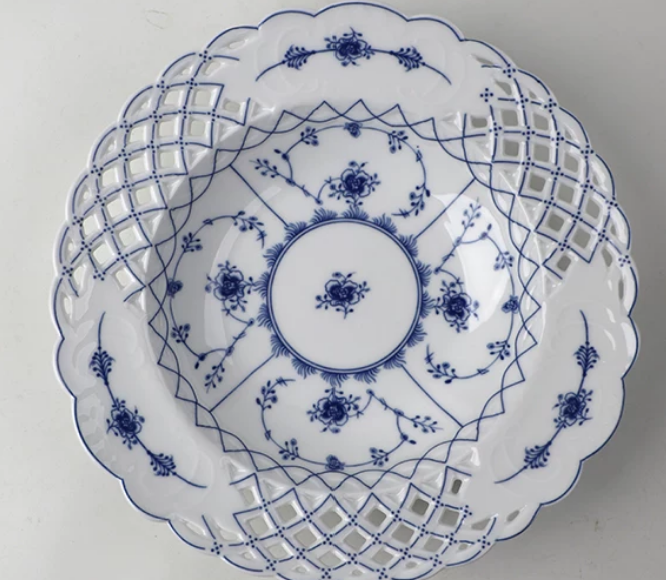 Jingdezhen Blue & White Porcelain Lace Footed Serving Platter — Fruit Bowl, Dessert & Fish Plate