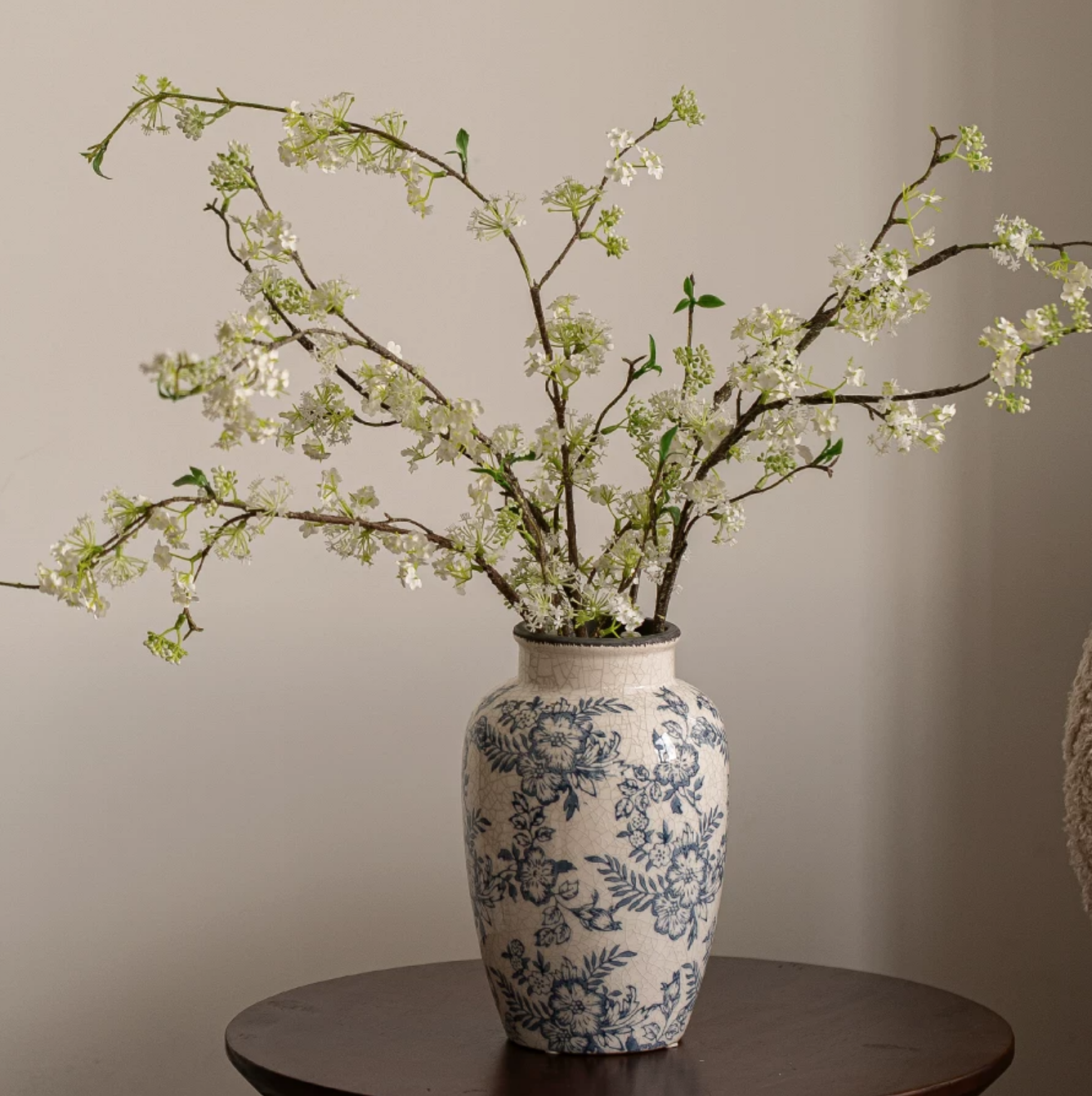 Blue & White Floral Ceramic Vase – Living Room Flower Arrangement Collection
