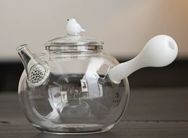 White ceramic side handle with air hole